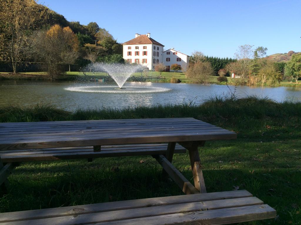Domaine De Silencenia Bed and Breakfast Louhossoa Eksteriør billede